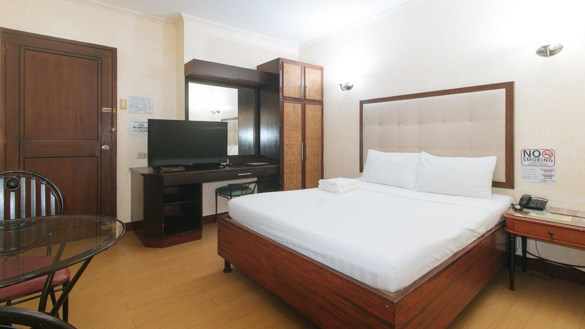 Bliss Hotel Dau Mabalacat Exterior foto