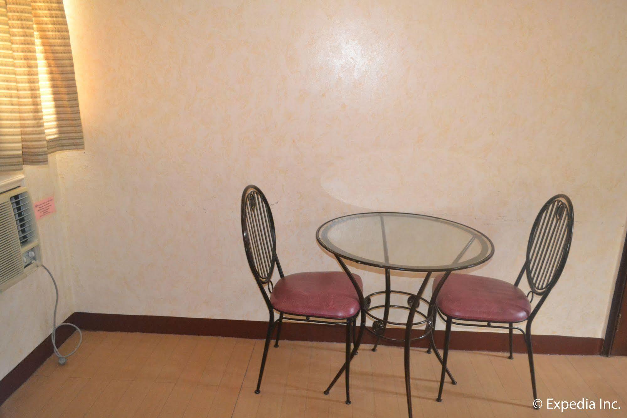 Bliss Hotel Dau Mabalacat Exterior foto